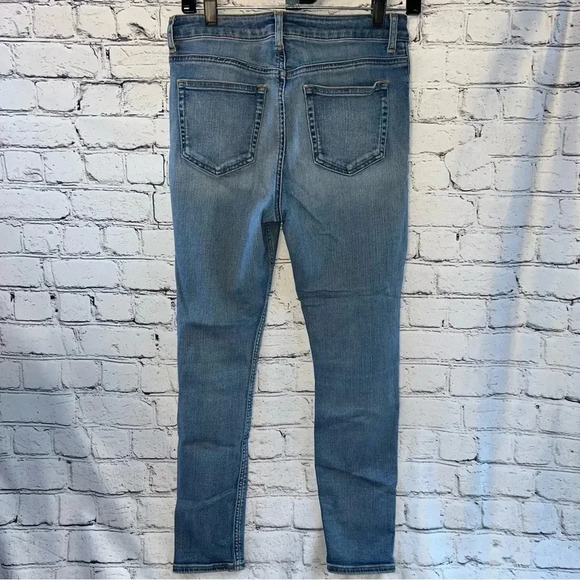 Asos Women’s Medium Wash Skinny Leg Denim Jeans Size 30/28 - Picture 2 of 5
